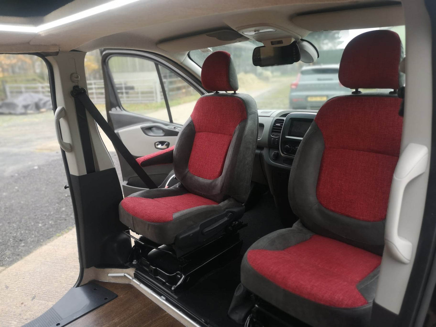 The 'Witley' Renault Trafic Sport with an automatic option by CCCAMPERS - cccampers.myshopify.com